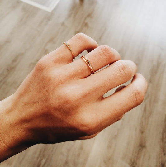 Bague chifoumi
Bijoux faits main à Lyon
Créatrice / artisane de bijoux
Or 750°/°°
Joaillerie responsable
Sur-mesure