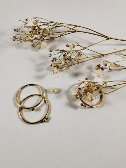 Bague chifoumi or jaune or rouge et or blanc
Bijoux faits main à Lyon
Créatrice / artisane de bijoux
En or 18 carats
Joaillerie responsable
Sur-mesure