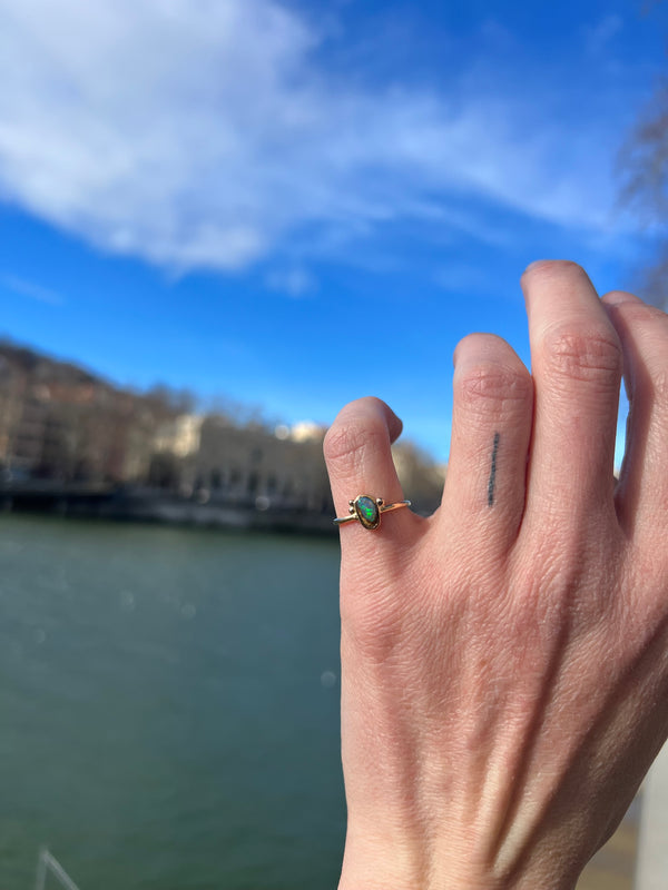 Bague opale
Bijoux faits main à Lyon
Créatrice / artisane de bijoux
En or 18 carats
Joaillerie responsable