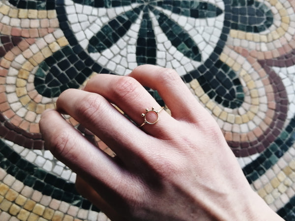 Bague soleil
Bijoux faits main à Lyon
Créatrice / artisane de bijoux
En or 18 carats
Joaillerie responsable