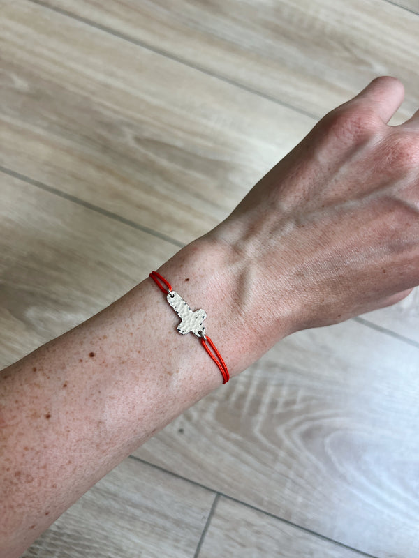 Bracelet croix en argent
Bijoux faits main à Lyon
Créatrice / artisane de bijoux
Argent
Joaillerie responsable
Sur-mesure